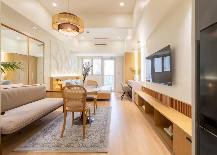 Luxury 1 Bedroom View In Park Mckinley West Fast Wi-fi Washer Dryer Aparthotel *