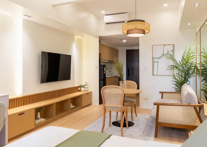 Luxury 1 Bedroom View In Park Mckinley West Fast Wi-fi Washer Dryer Aparthotel *